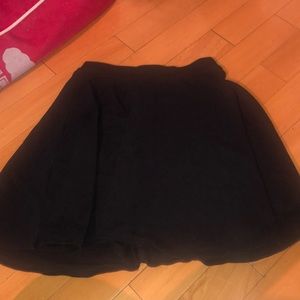 Cute flowy black skirt